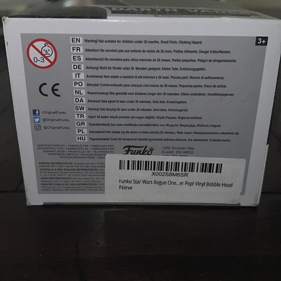 New**Darth Vader Pop figure - Picture 6 of 6